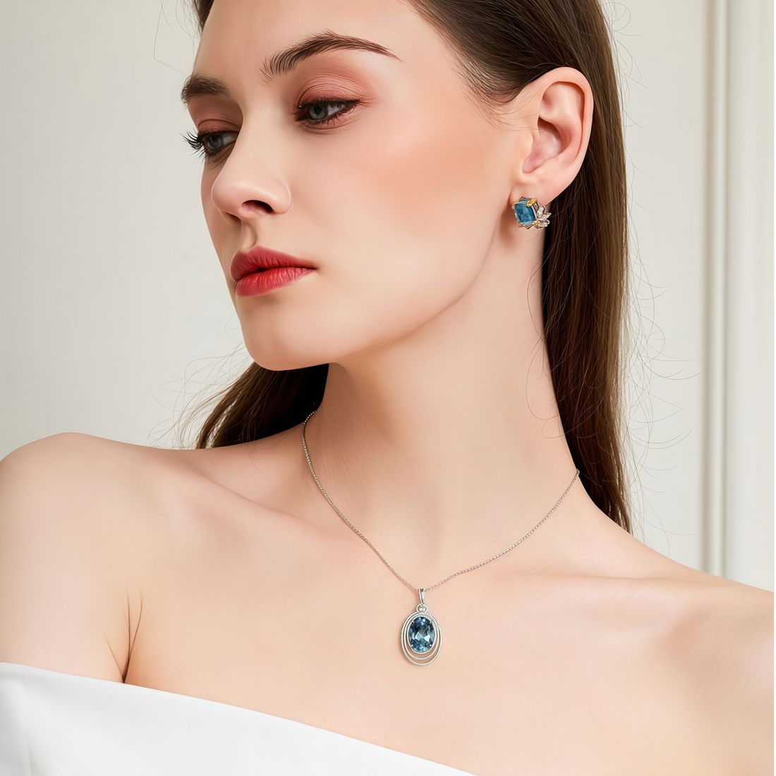 Deep Sea Star Halo – Oval Blue Topaz Necklace