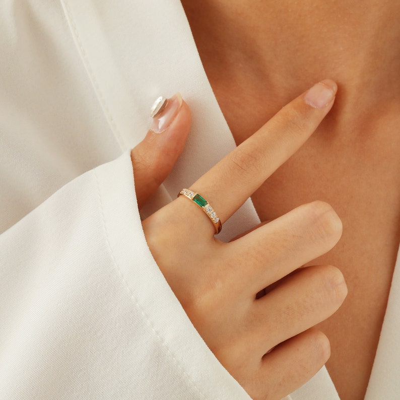 Lovecriana Dainty Baguette Birthstone Ring, Minimalist Mother Grandma Ring Gift