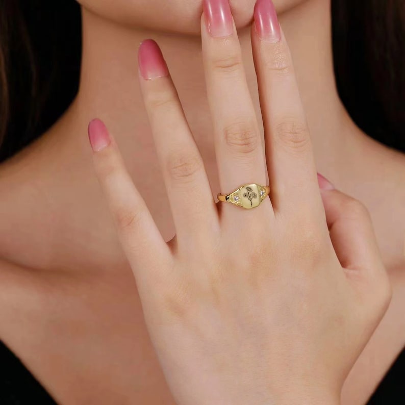 Lovecriana Dainty Birth flowers ring for women