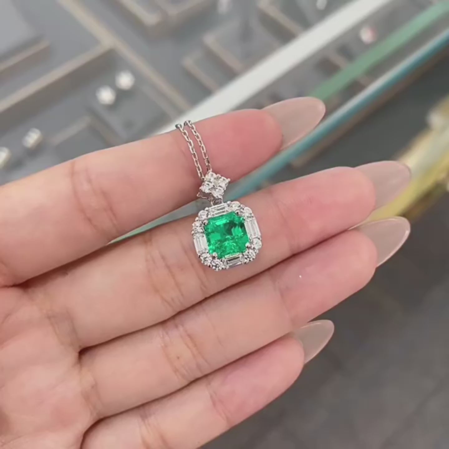 Emerald Radiance Halo Necklace