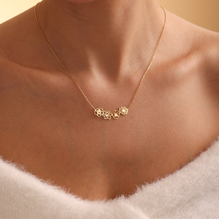 Lovecriana Dainty Birth Flower Necklace,Birth flower Family Gift